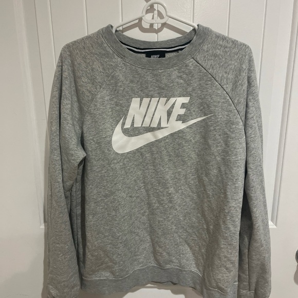 Nike Women’s Gray Logo Sweater Size M - Picture 1 of 5